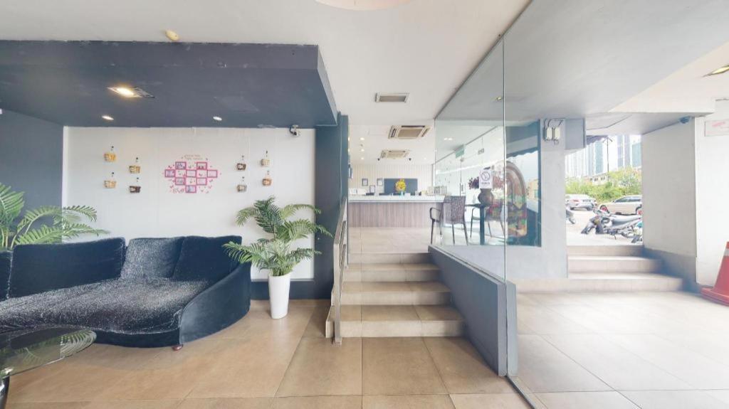 Hotel Zamburger Bliss Johor Bahru Eksteriør bilde